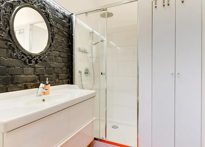 Blue Mandarin Solidarity Square *