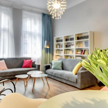 Blue Mandarin Solidarity Square *