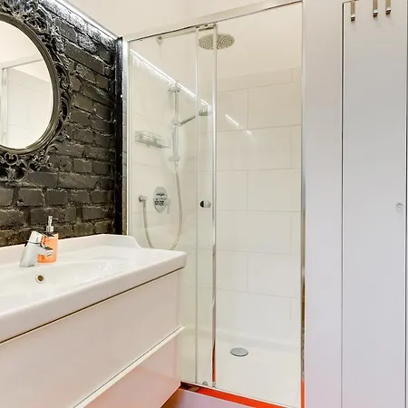 Blue Mandarin Solidarity Square *