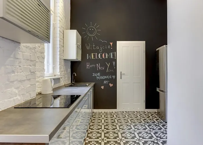 Blue Mandarin Solidarity Square Danzica